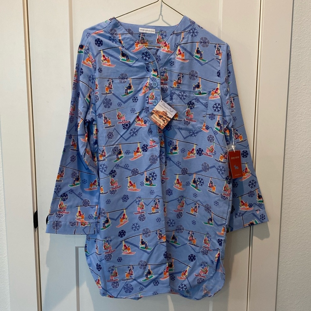 Sleep Sense Authentic Portuguese Flannel. snow Ski Scene.โ Size Large. NWT